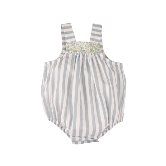 Fofo bebé riscas azuis com bolsos florais - José Varón