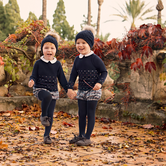 Conjunto menino de malha azul marinho com camisa e calções xadrez - Juliana