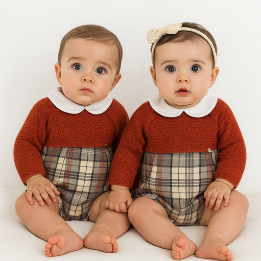 Fofo bebé em xadrez com malha tijolo e gola branca - Juliana
