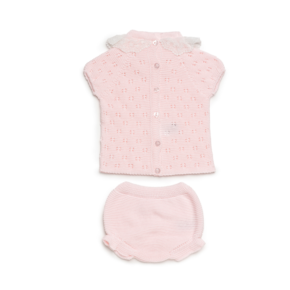 Conjunto de Malha Rosa Bebé com Gola em Renda e Tapa-Fraldas - Juliana