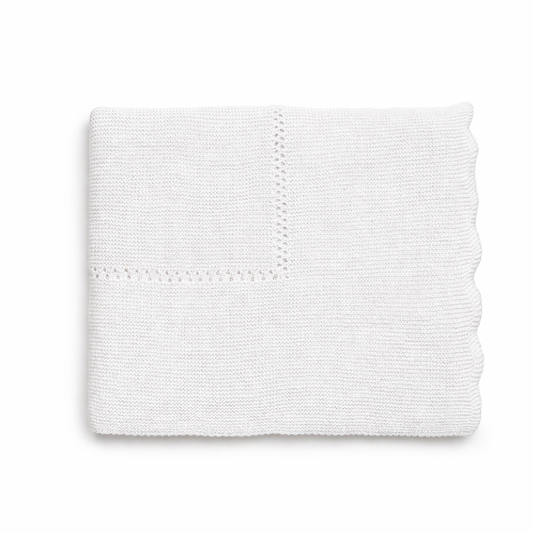 Manta de Malha em Branco Pérola com Borda Ondulada - Juliana