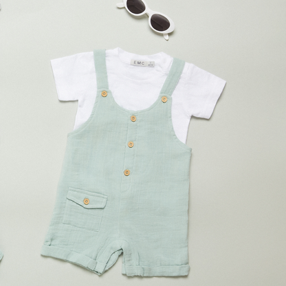 Conjunto Jardineira Verde com T-shirt Branca - EMC