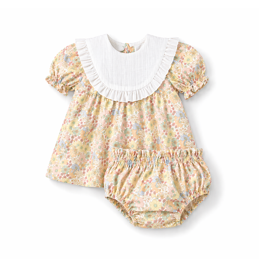 Vestido floral de bebé com tapa-fraldas