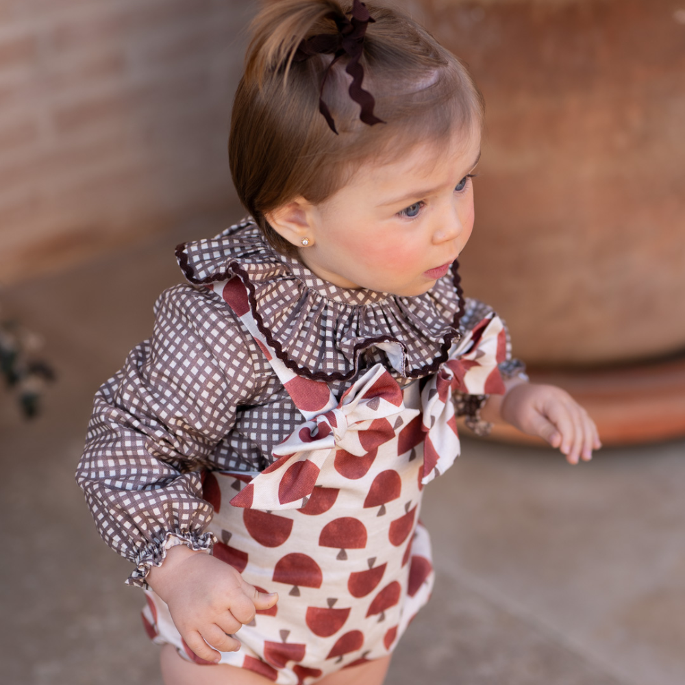 Camisa para Menina aos Quadrados Castanhos com Gola de Folhos - Cocote