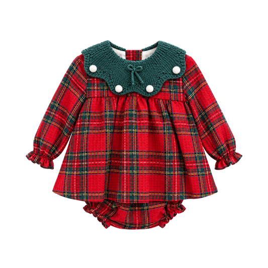 Conjunto Bebé Menina – Vestido Xadrez com Tapa-Fraldas