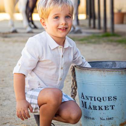 Conjunto "Minarai" menino camisa branca e calções às riscas verdes