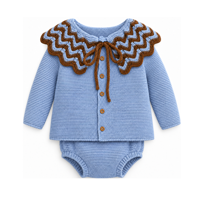 Conjunto de Bebé em Malha Azul com Gola Rendilhada