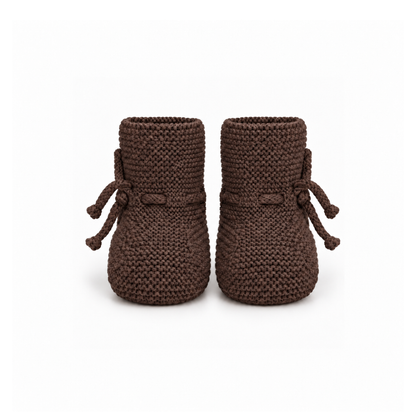 Botinhas de Bebé em Malha Castanho Chocolate