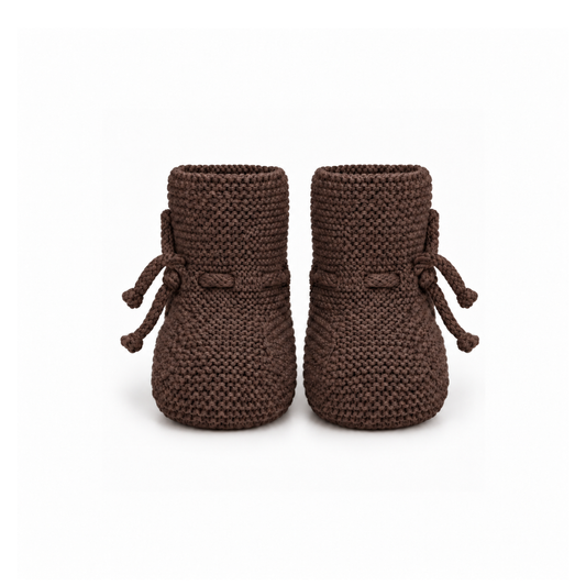 Botinhas de Bebé em Malha Castanho Chocolate