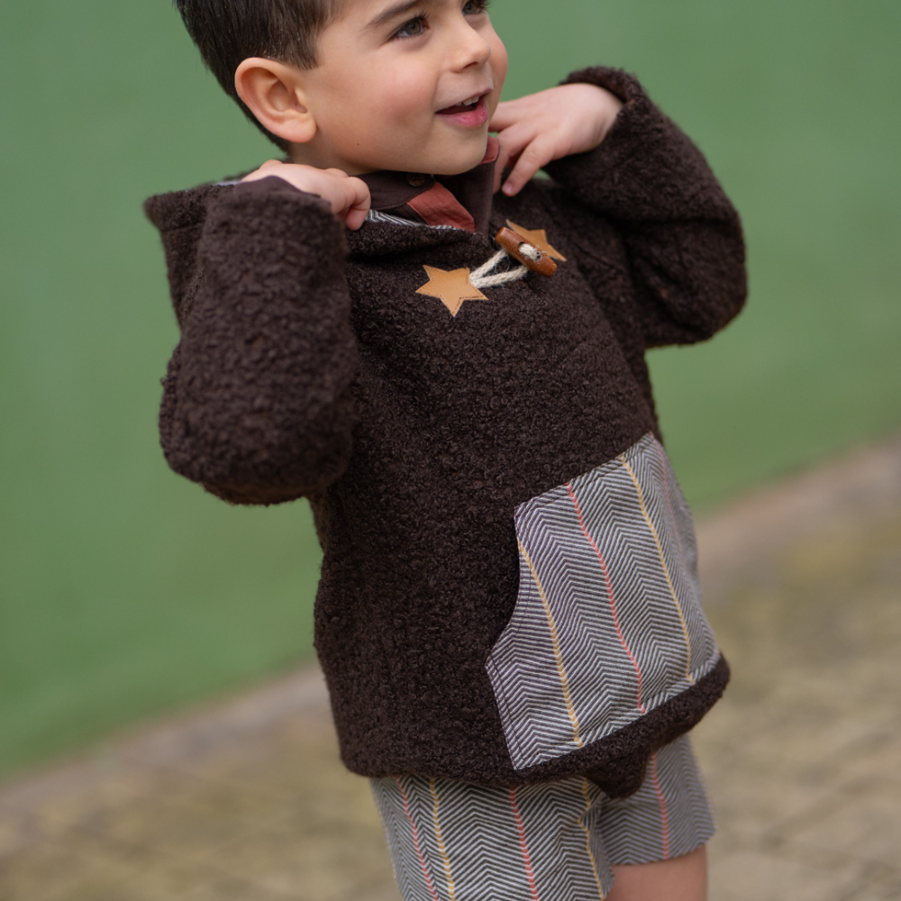 Camisola Castanha com Capuz e Bolso - José Varón