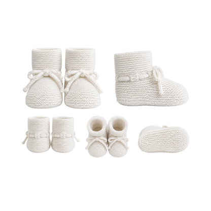 Botinhas de Bebé em Tricot Branco