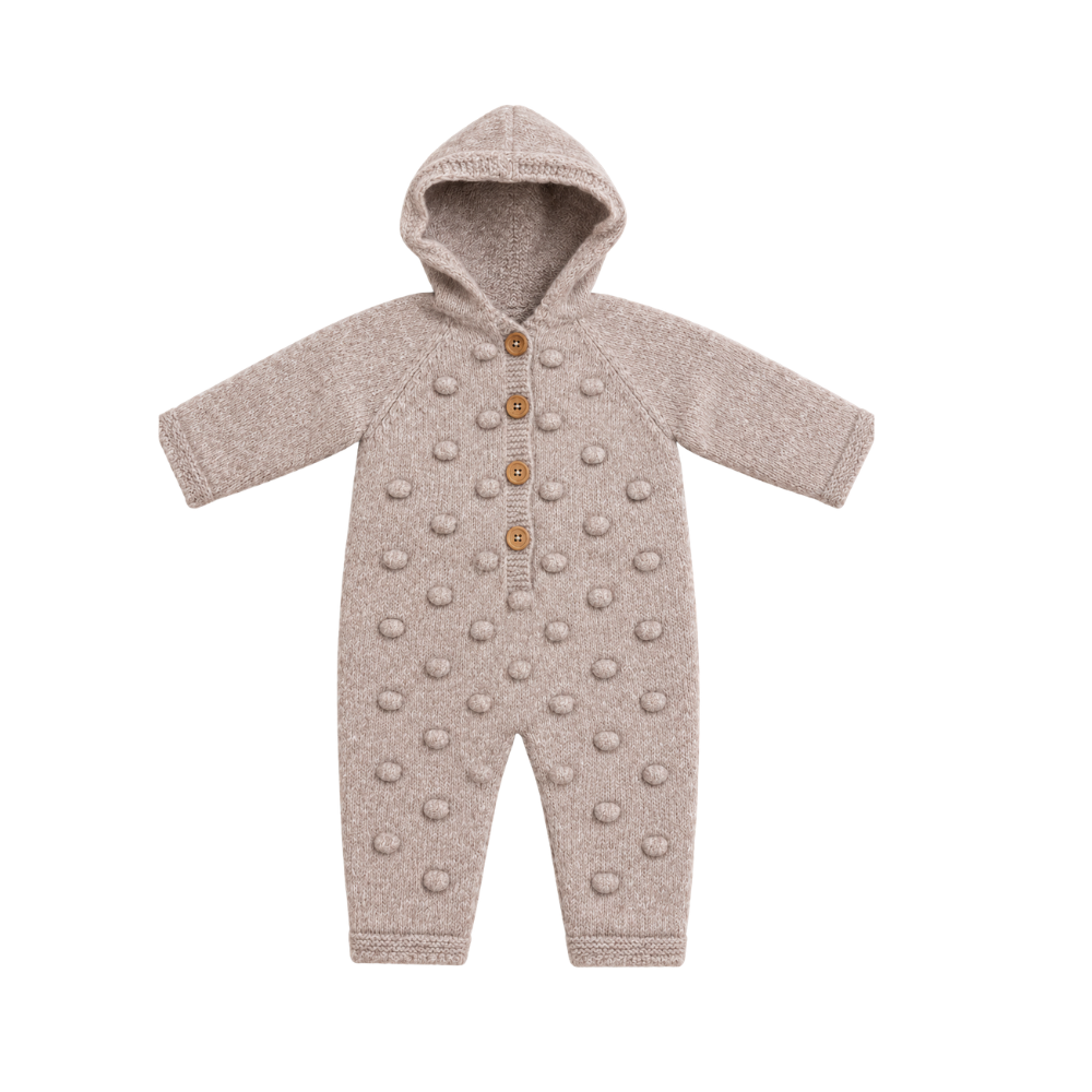 Macacão de Bebé em Tricot Bege com Capuz e Pompons - Babby