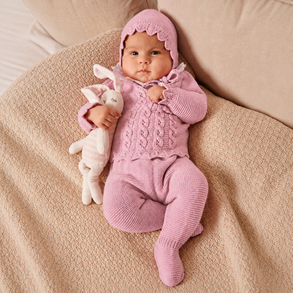 Conjunto de Malha Rosa com Renda e Touca para Bebé - Juliana