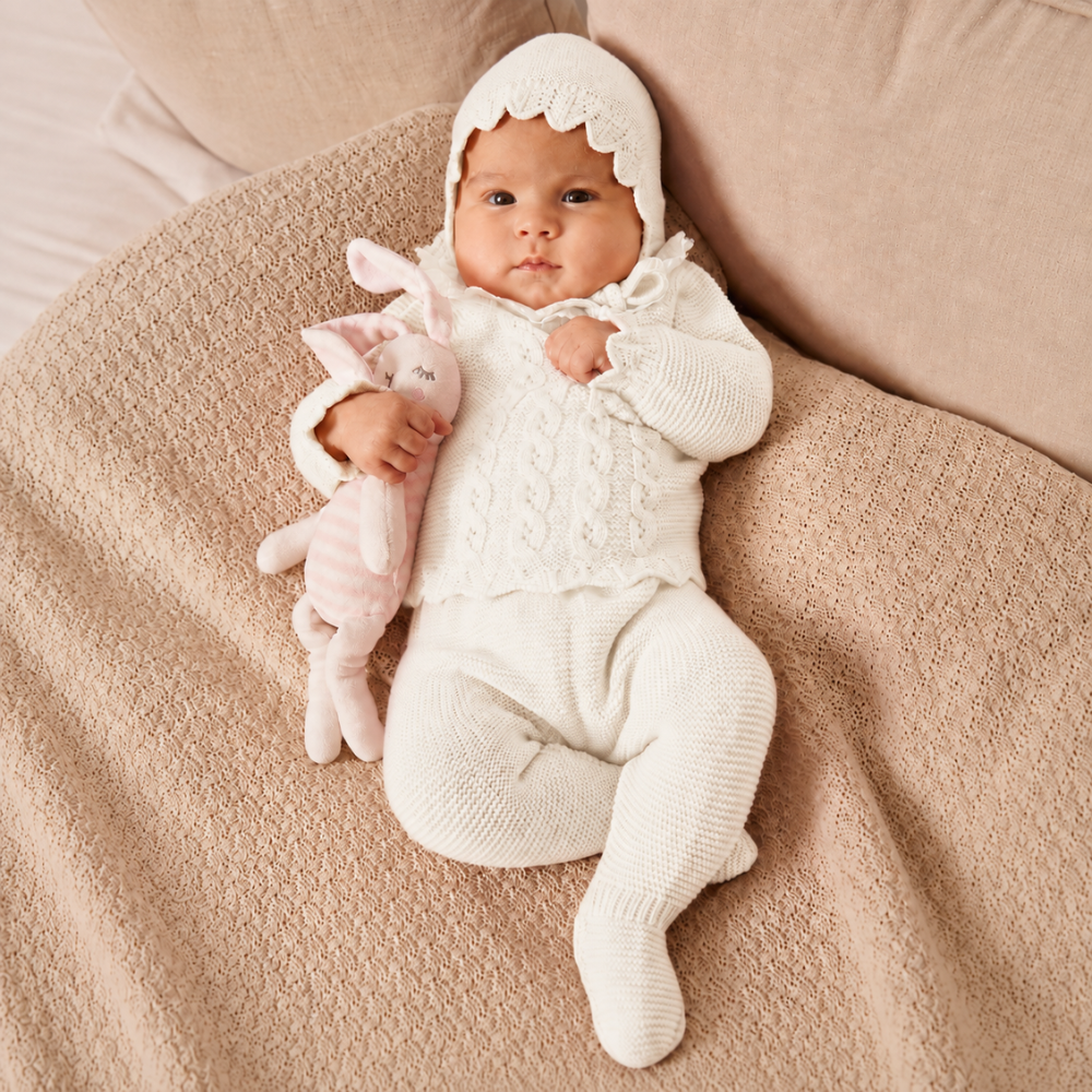 Conjunto de Malha com Renda e Touca para Bebé - Juliana