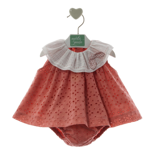 Vestido Curto em Bordado Inglês Coral com Gola Branca + Tapa-fraldas - Marta Y Paula