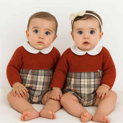 Fofo bebé em xadrez com malha tijolo e gola branca - Juliana