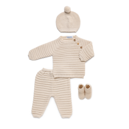 Conjunto malha bege com corro e botinhas para bebé - Juliana